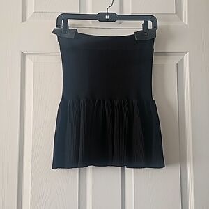 BCBG MaxAzaria Black Pleated skirt